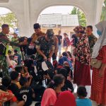 TNI – AD Salurkan Bantuan Pendidikan bagi Anak-anak Korban Banjir Bireuen