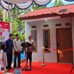 Kapolda Jabar Resmikan Renovasi Rumah Tidak Layak Huni Untuk Anak – Anak Yatim Piatu di Kabupaten Cianjur