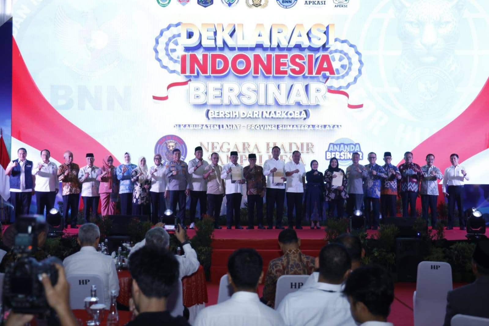 BNN-KEMENDES PDT Deklarasi Indonesia Bersinar di Lahat, Negara Hadir Hingga Desa Perangi Narkoba