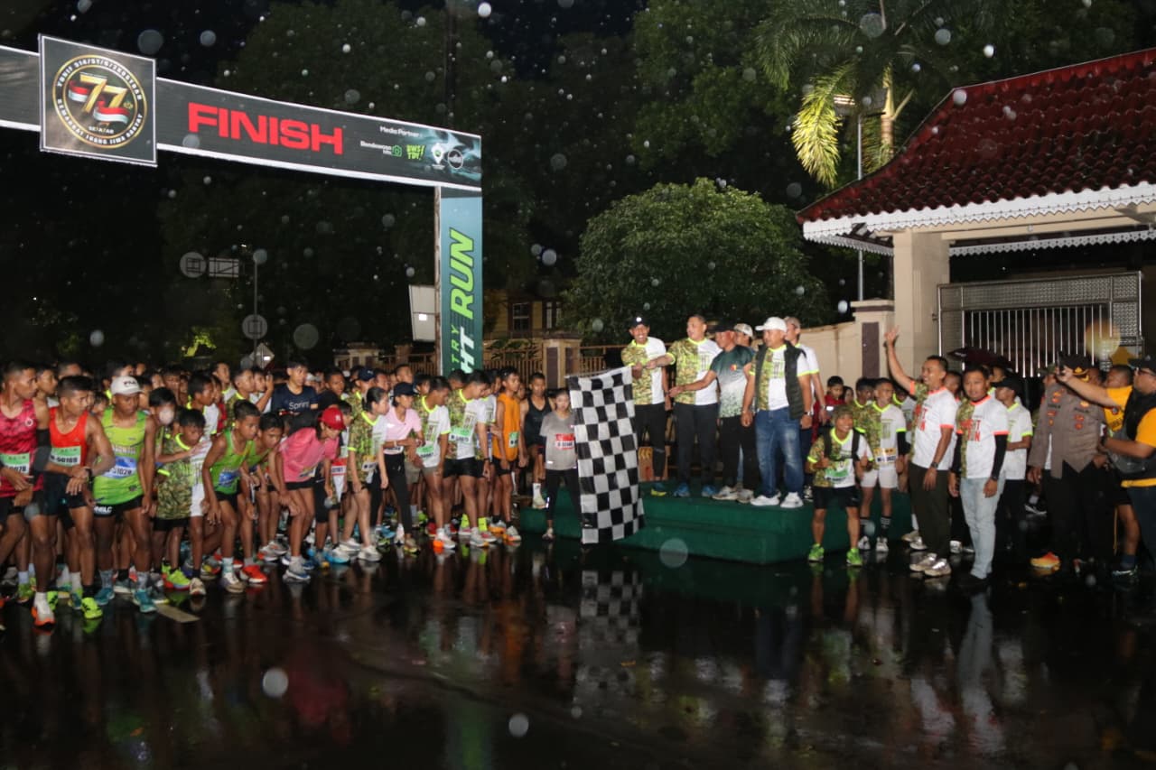 Kapolres Bondowoso Dukung Infantry Night Run 2026 Tetap Semangat Walau Hujan