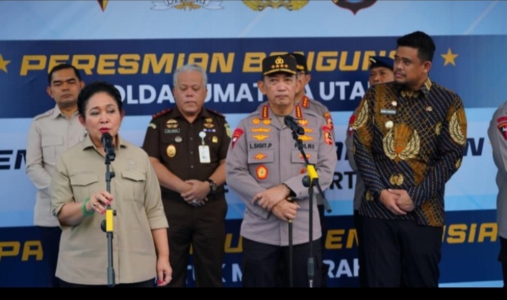 Hadiri Pelepasan 22 Kontainer Bantuan Kemanusiaan Korban Bencana Sumatra, Ketua Komisi IV DPR RI Apresiasi Polri