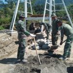 Kodim 0108/Aceh Tenggara dan Warga Lanjutkan Pembangunan Jembatan Gantung Pascabanjir Bandang