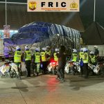 Bantu Kebutuhan Sahur Para Pemudik, Polwan Polda Jabar bersama Wan TNI Bagi – Bagi Makanan di Rest Area KM 57