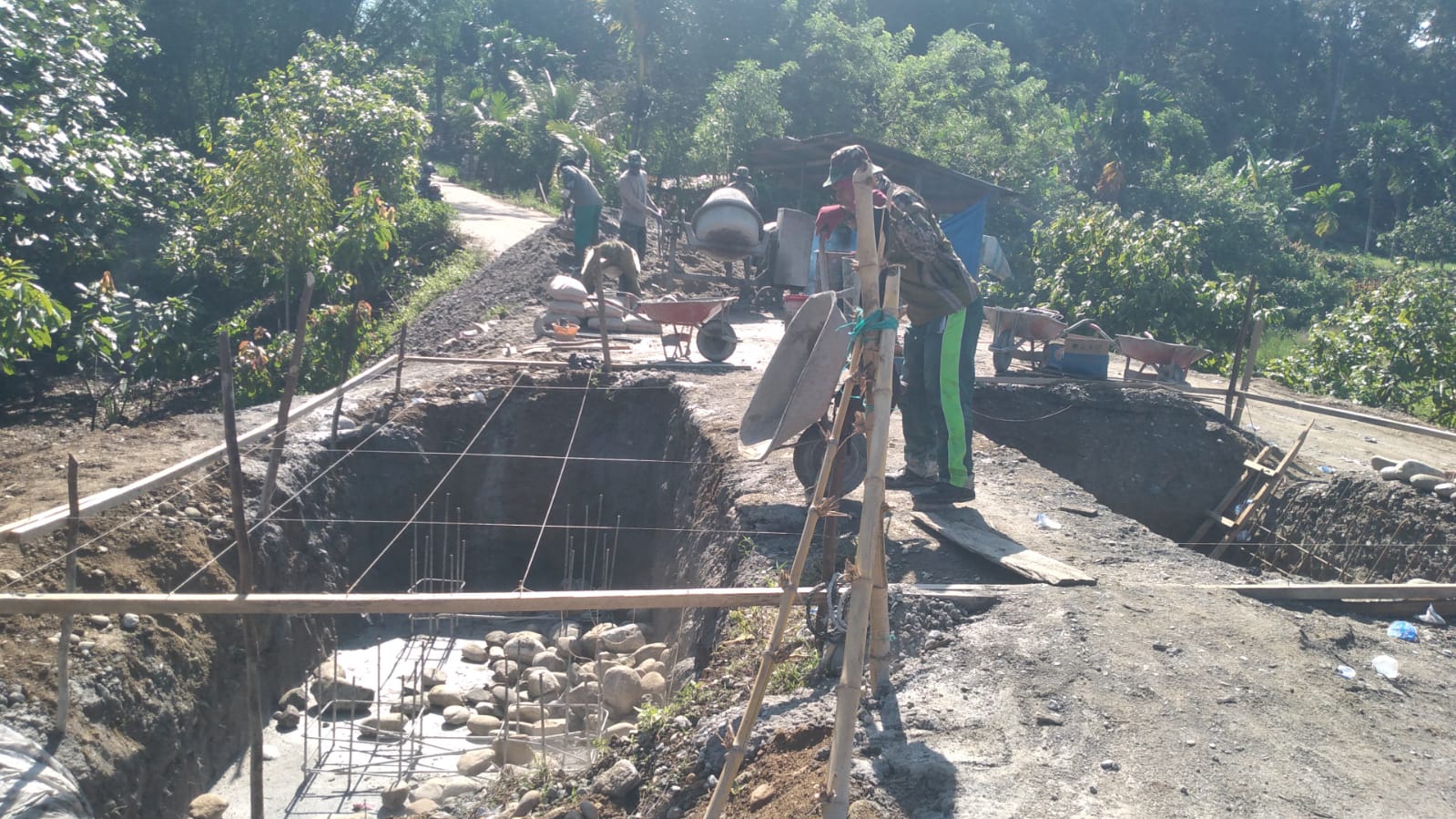 Personel TNI kebut Pembangunan Jembatan Gantung Perintis Garuda di Aceh Tenggara