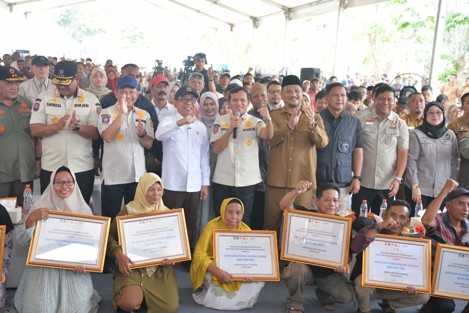 Fadlullah Kawal Penyaluran Bantuan Rumah Korban Bencana di Aceh Tamiang