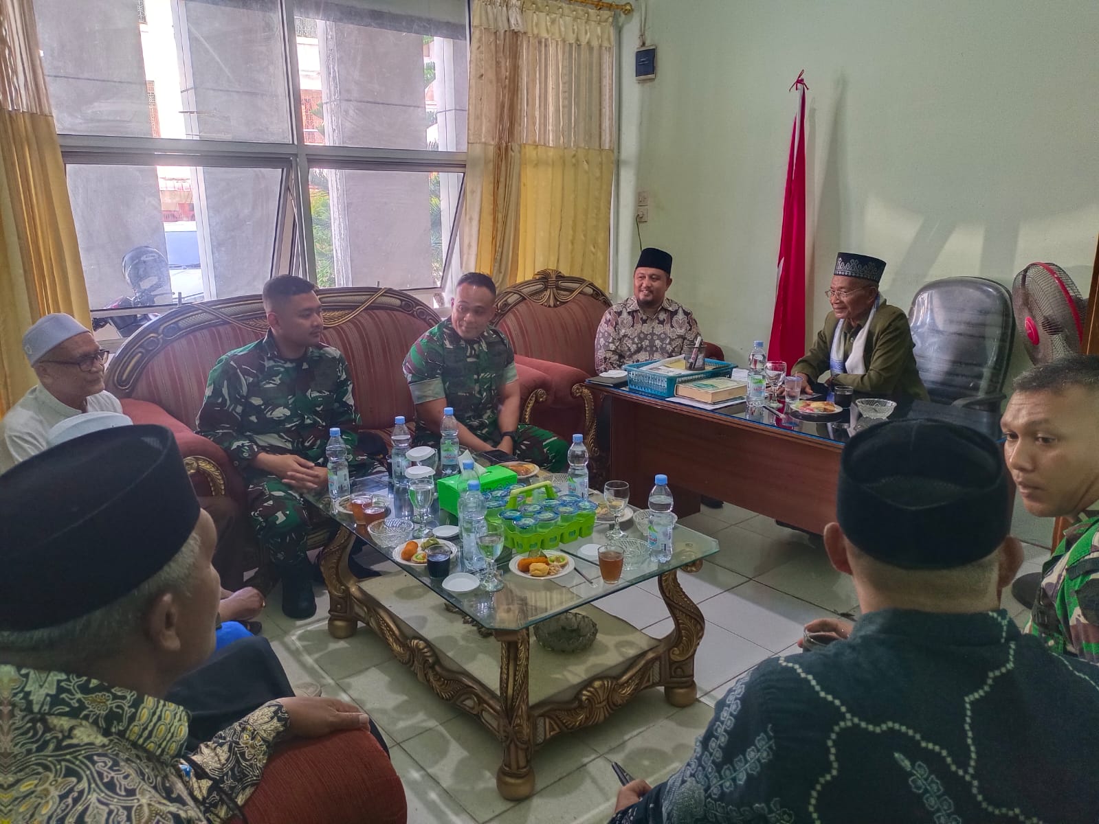 Silaturahmi Komandan Yonif 115/ML ke Kantor Majelis Permusyawaratan Ulama (MPU) Aceh Selatan
