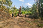 Satgas TMMD ke-128 Kodim 0117/Aceh Tamiang Trobos Hutan Kebut Pembangunan Jalan di Suka Makmur