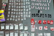 ‎Kurir Sabu Diciduk Polisi Ratusan Paket Siap Edar Diamankan Polisi
